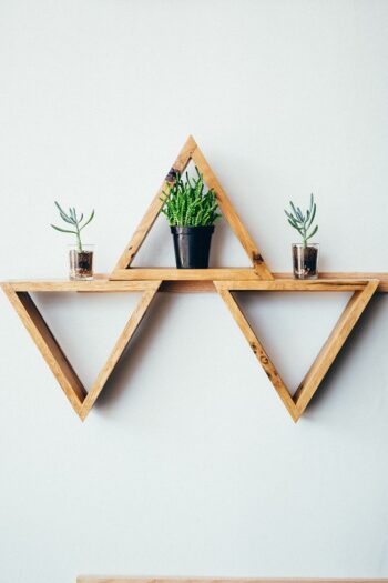 Triangle Floating Shelf- White Oak